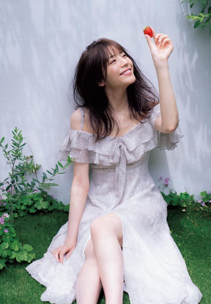 貴島明日香ヌードエロ濡れ場おっぱい水着グラビア写真集