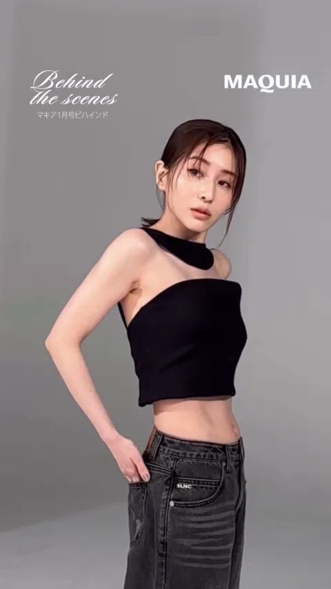 田中みな実 2026マキア 30ページ大特集 体育座りパンチラ むっちり下半身たまらない