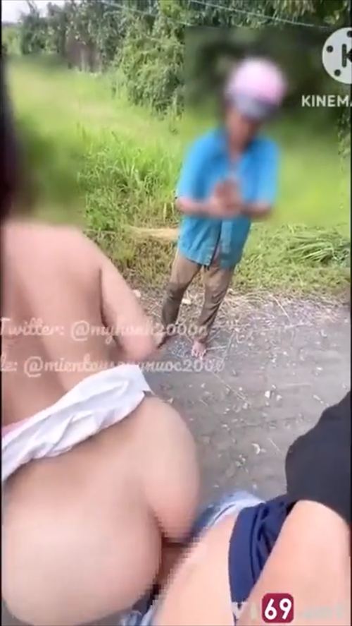 ガチ野外AV遭遇 おっさん女優ボディをガッツリ触る面白エロ動画