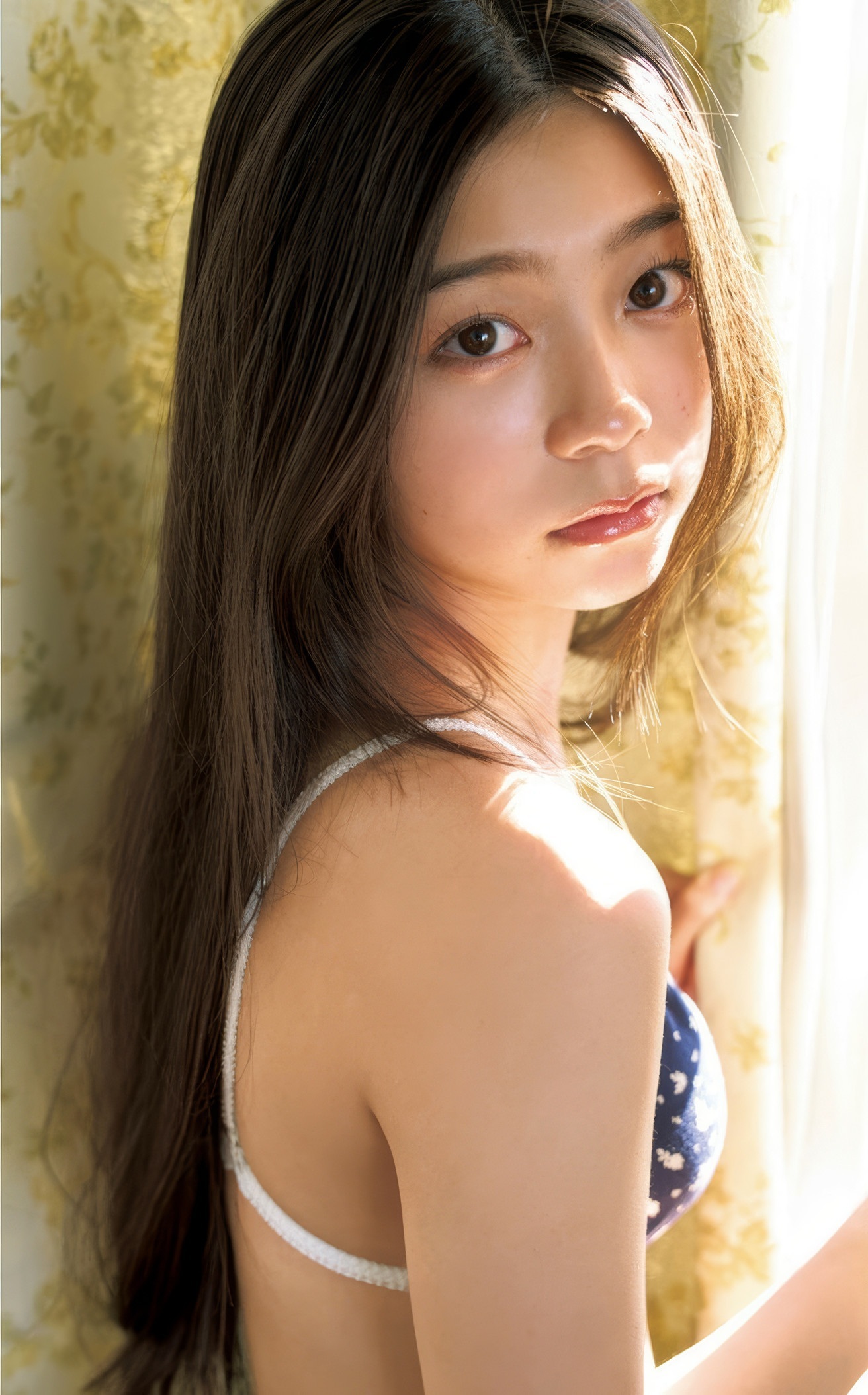 稲光亜依グラビアおっぱいエロ画像