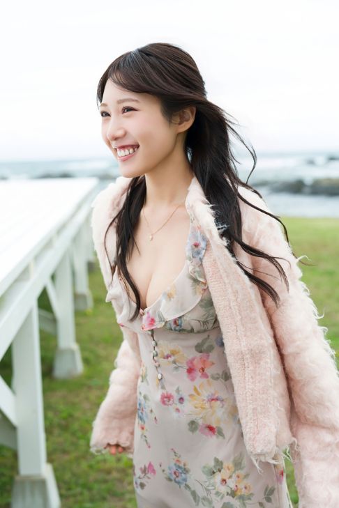 横野すみれおっぱいエロ画像