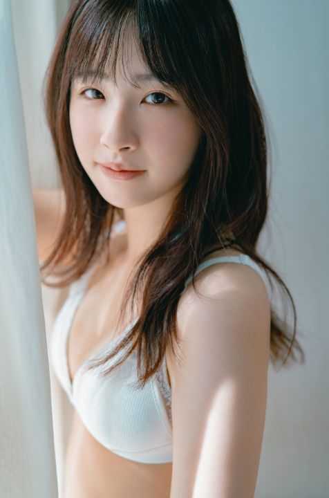 沖侑果おっぱいエロ画像