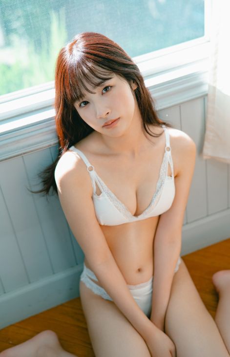 沖侑果おっぱいエロ画像