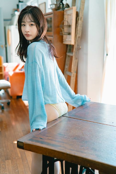 沖侑果おっぱいエロ画像