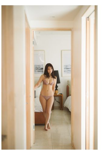 沢口愛華グラビアおっぱいエロ画像