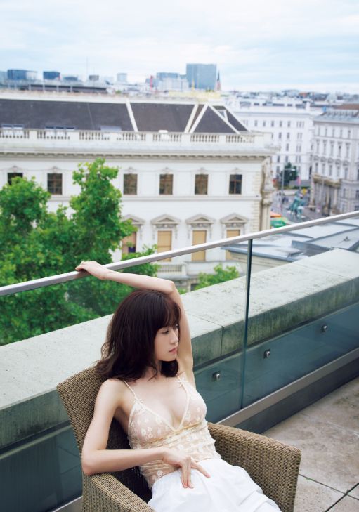 前田敦子乳首ヌードおっぱいエロ画像