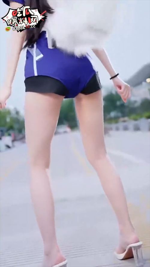 コスプレイヤーエロすぐヤれそうおっぱいハメ撮り