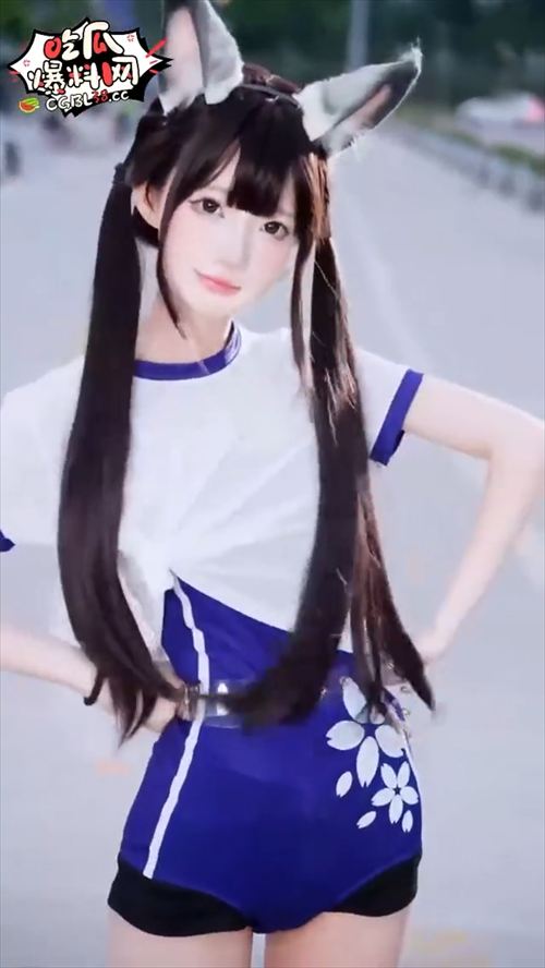 コスプレイヤーエロすぐヤれそうおっぱいハメ撮り