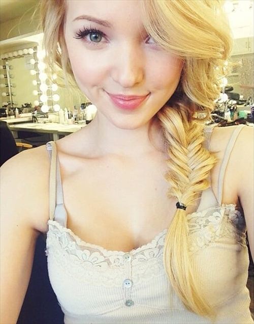 ダヴ・キャメロン濡れ場エロドラマヌード乳首おっぱいセックス