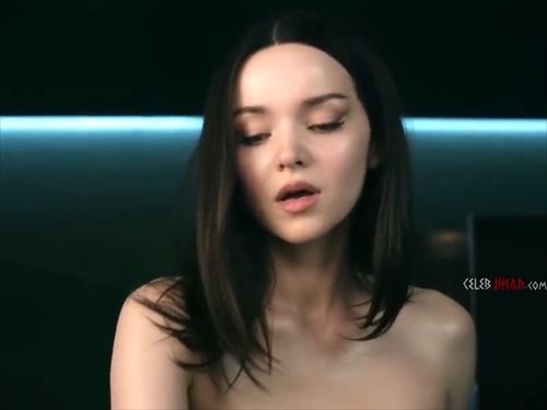 ダヴ・キャメロン濡れ場エロドラマヌード乳首おっぱいセックス