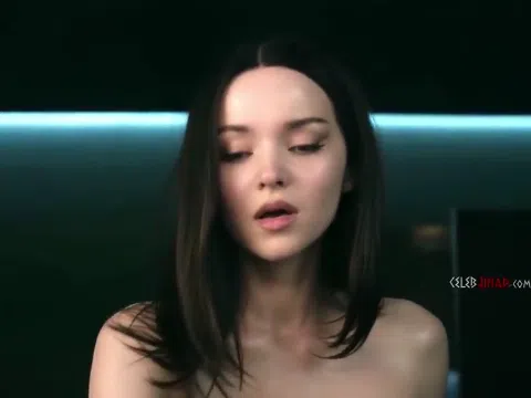 ダヴ・キャメロン濡れ場エロドラマヌード乳首おっぱいセックス