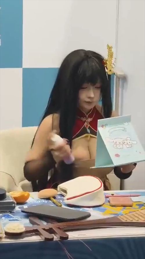 コスプレエロ巨乳おっぱい美乳エロコス