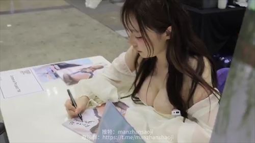 コスプレエロ巨乳おっぱい美乳エロコス