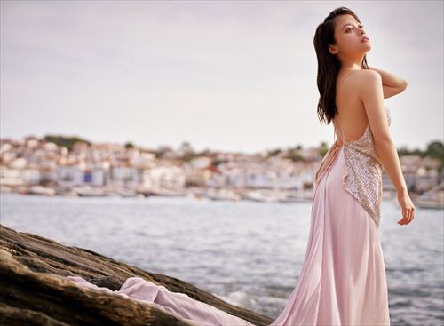 橋本環奈エロ写真集グラビア