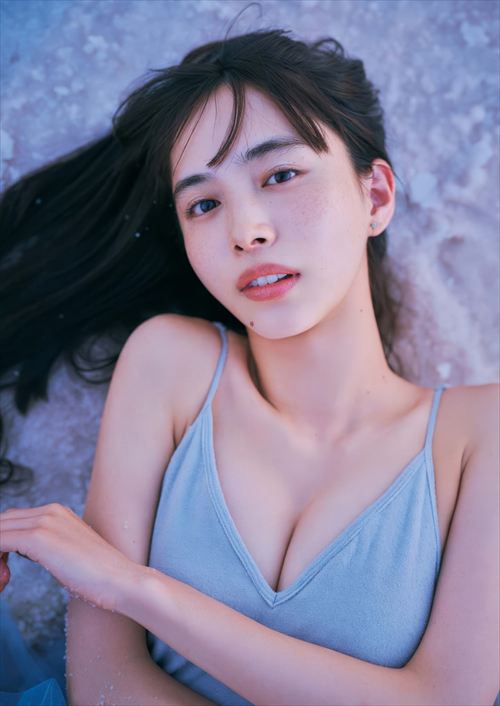 井桁弘恵ヌードエロ写真集濡れ場つかのま