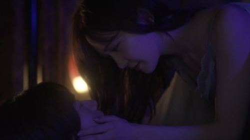 加藤史帆ヌードエロ濡れ場グラビア写真集おっぱい水着下着