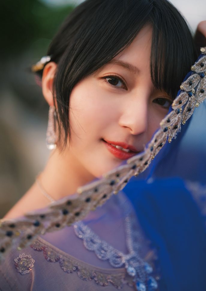 こばしり。エロヌード写真集水着おっぱいエロ君と、こばしりと。