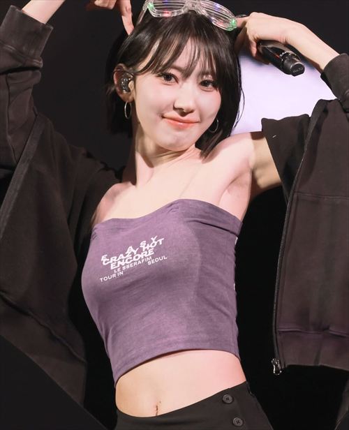 宮脇咲良エロ腋汗ライブグラビア水着おっぱい