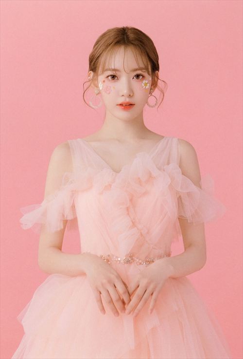 宮脇咲良エロ腋汗ライブグラビア水着おっぱい