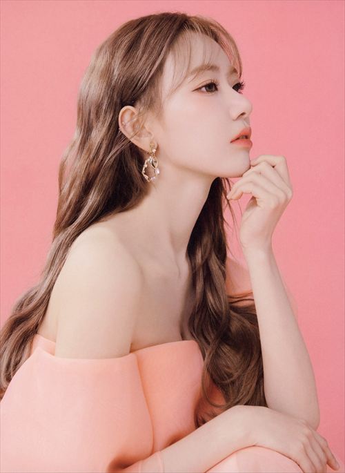 宮脇咲良エロ腋汗ライブグラビア水着おっぱい