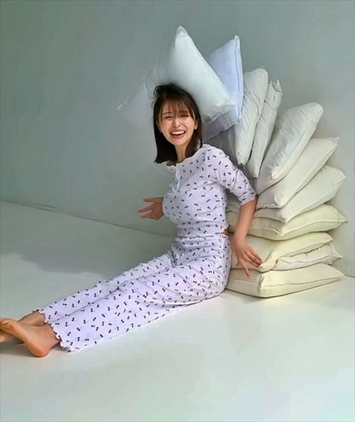 長濱ねるエロ爆乳おっぱいパジャマグラビア水着