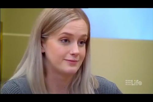 おっぱい巨乳エロ乳房縮小手術白人美女