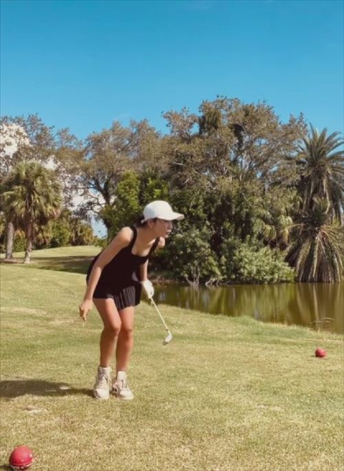 鈴木紗理奈エロミニスカワンピゴルフグラビアおっぱい水着