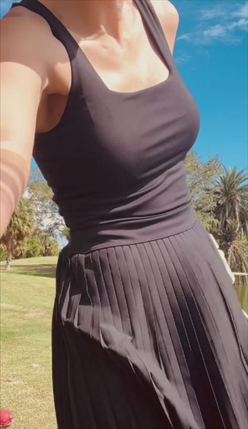 鈴木紗理奈エロミニスカワンピゴルフグラビアおっぱい水着