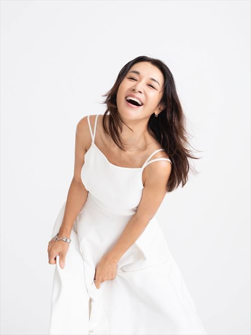 鈴木紗理奈エロミニスカワンピゴルフグラビアおっぱい水着