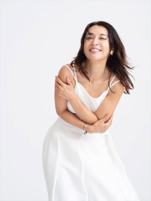 鈴木紗理奈エロミニスカワンピゴルフグラビアおっぱい水着