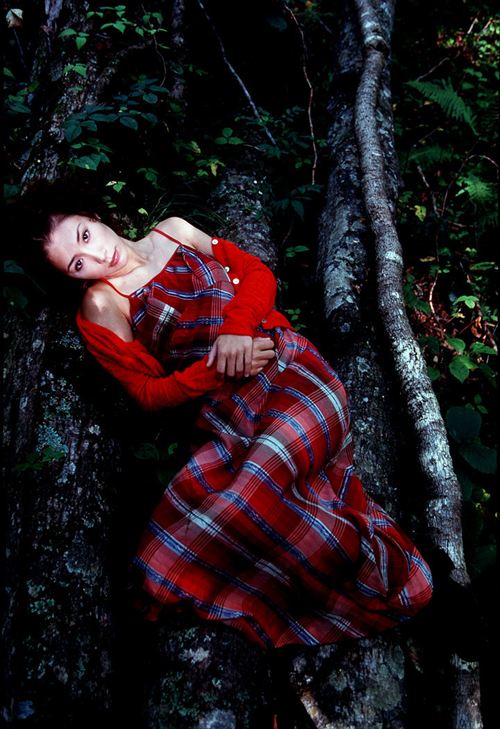 鈴木紗理奈エロミニスカワンピゴルフグラビアおっぱい水着