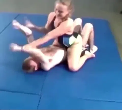 男女混合レスリングエロスポーツ