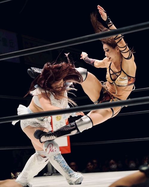 山中絵里奈エロ女子プロレスラー股間おっぱい