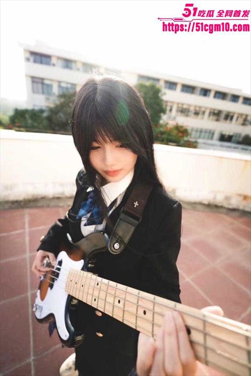 バンド 美少女 ギタリスト ハメ撮り 流出 エロ