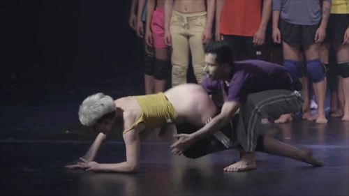 女優 舞台 手マン エロ 尻