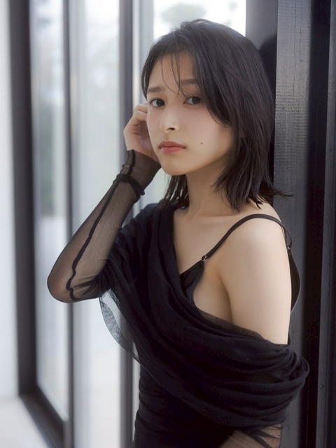 門脇遥香 エロ 写真集「はるかぜの行方」