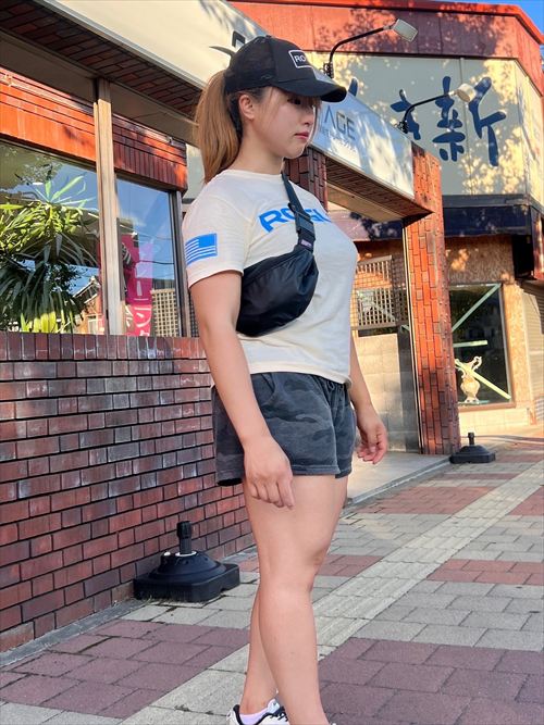 野村優エロおっぱいグラビア水着パワーリフティング日本記録保持者ヤンマガ