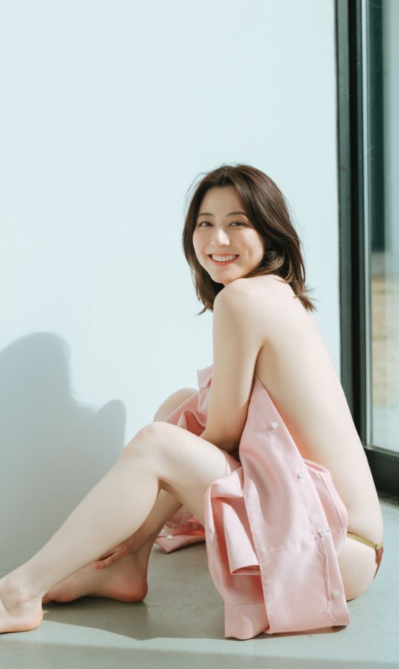 杉本有美ヌードエロ写真集グラビア特撮女優水着「余白の色気。」