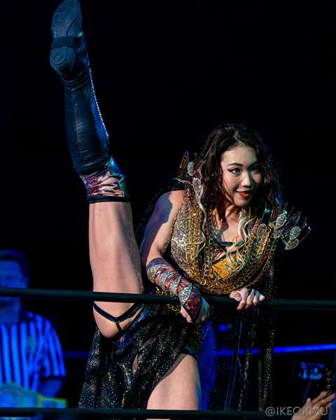 山中絵里奈エロ女子プロレスラー股間おっぱい