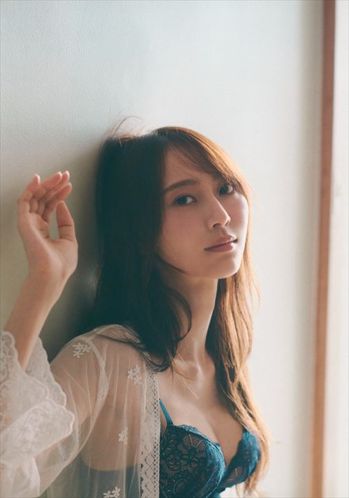 弓木奈於 セミヌード エロ 乃木坂46 パンチラ 水着 グラビア