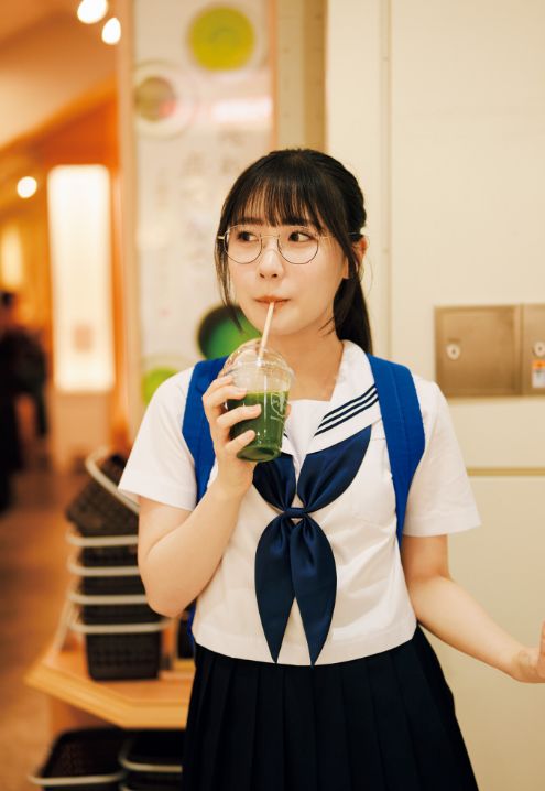 坂倉花おっぱいエロ画像