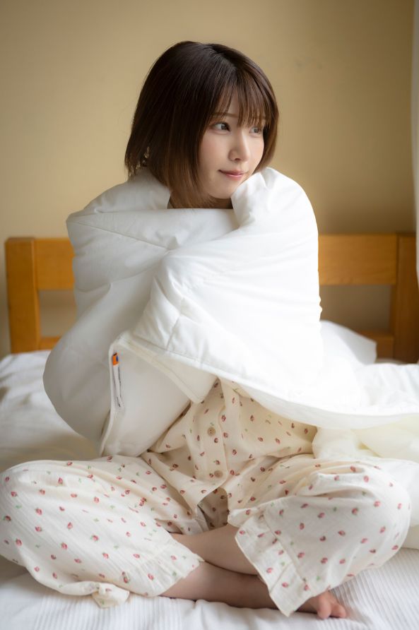 えなこ エロ おっぱい 写真集 「夢で逢えたら」1