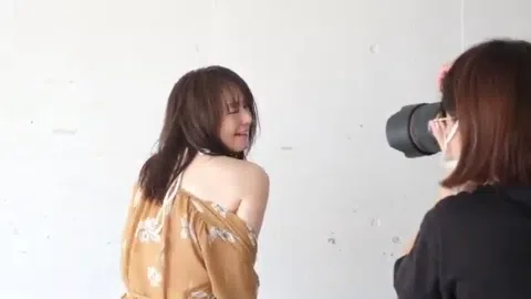 磯山さやか、最新写真集がスケベ！！まだまだ欲情させてくれるｗｗ（GIF動画）