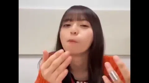 齋藤飛鳥ちゃん、ちっぱいの膨らみが逆にそそられるｗｗ（エロGIF動画）