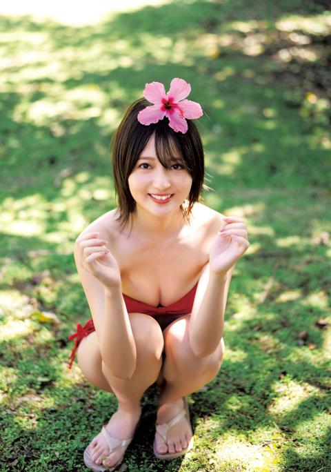 動ナビブログネオ こばしり。写真集の水着おっぱいがエロい！GLAY  